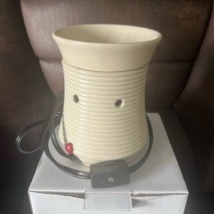 5 for $25. Vanilla cream fragrance warmer